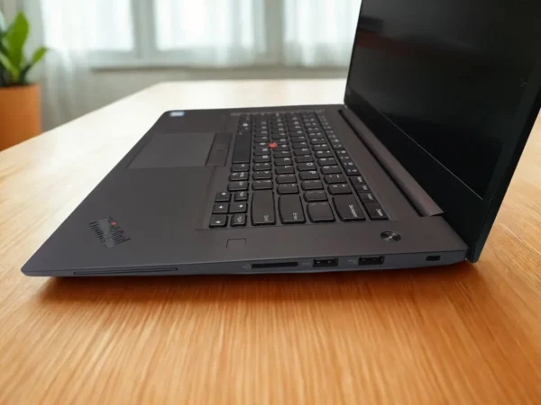 لپ تاپ استوک LENOVO مدل TP P1 GEN2